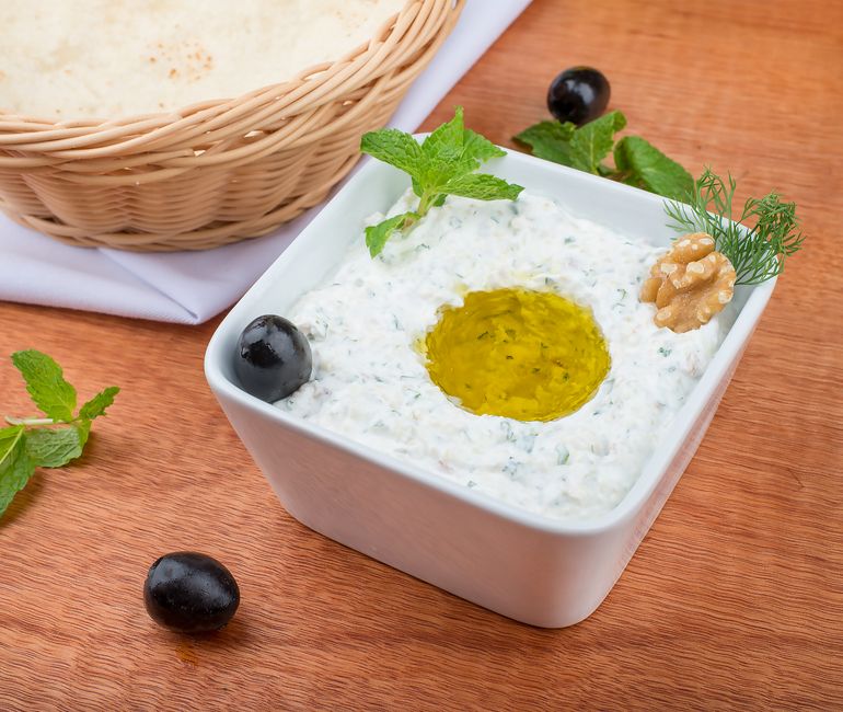 Tzatziki maison : frais, léger, parfait à tremper