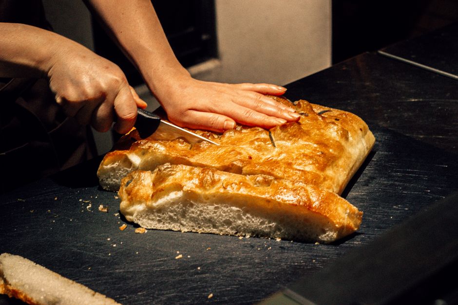 Focaccia maison : moelleuse, dorée, généreuse