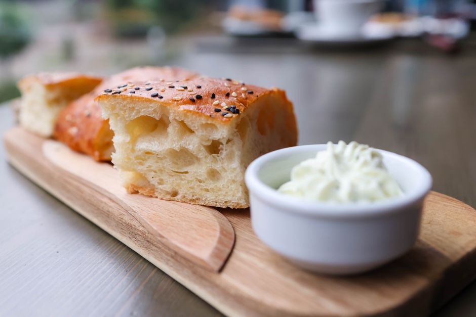 Focaccia maison : moelleuse, dorée, généreuse